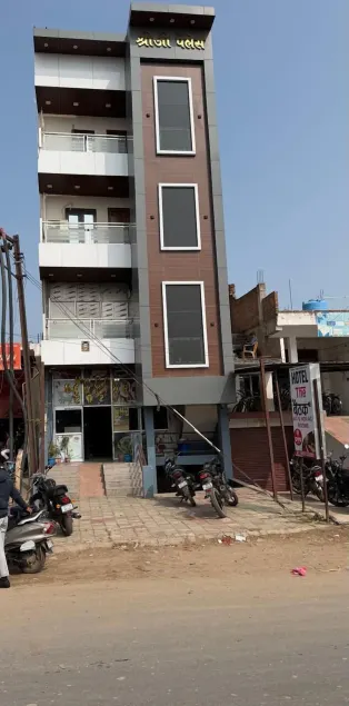 Hotel The Baithak - Image 1