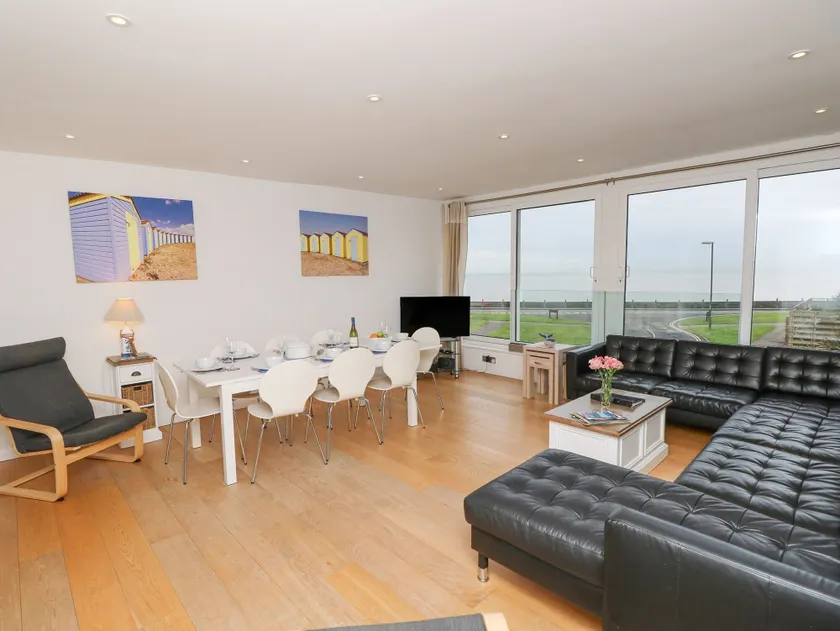 Sea House - Image 1