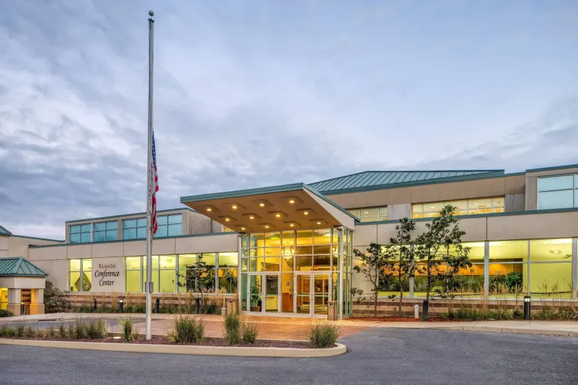 Ramada by Wyndham State College Hotel & Conference Center - Image 1