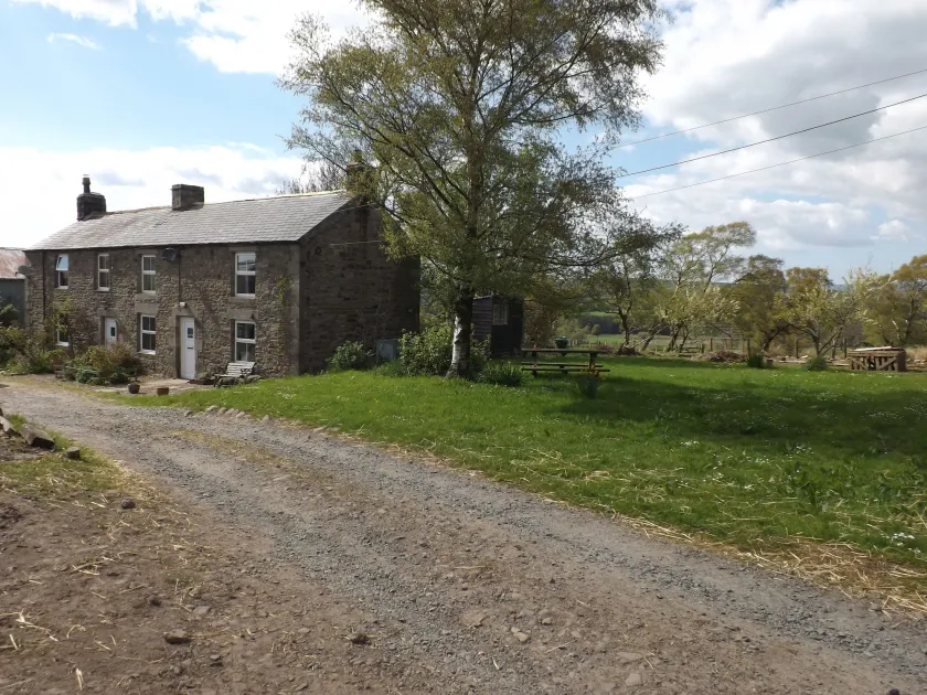 Hillis Close Farm - Image 1