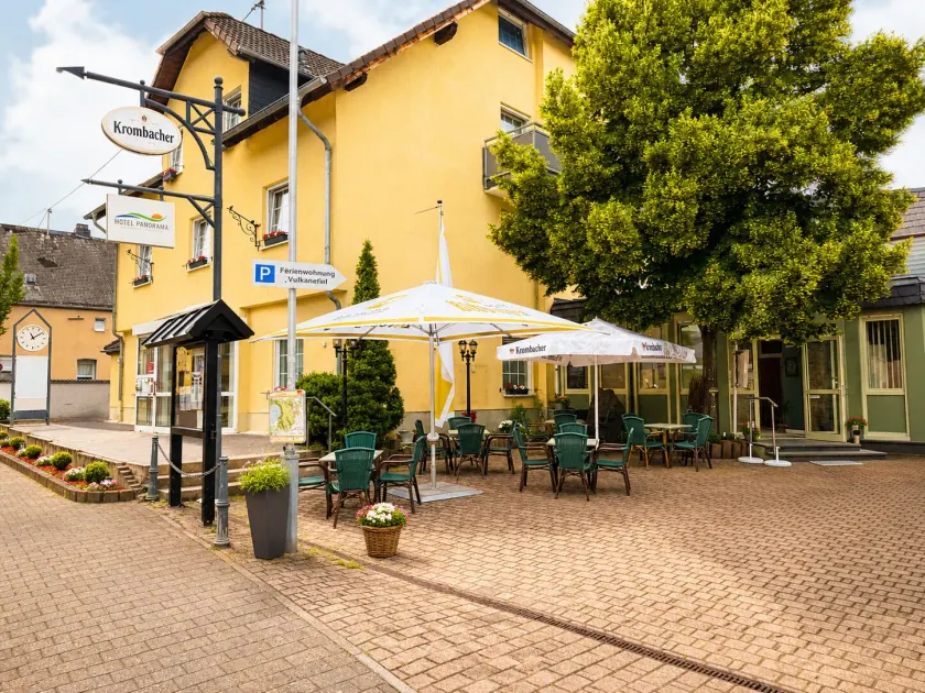 Hotel Panorama Nickenich - Image 1