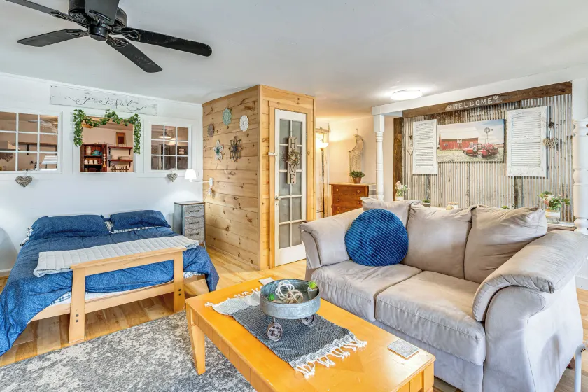 Cozy Vermont Escape - Patio, Lake & Mountain Views - Image 1