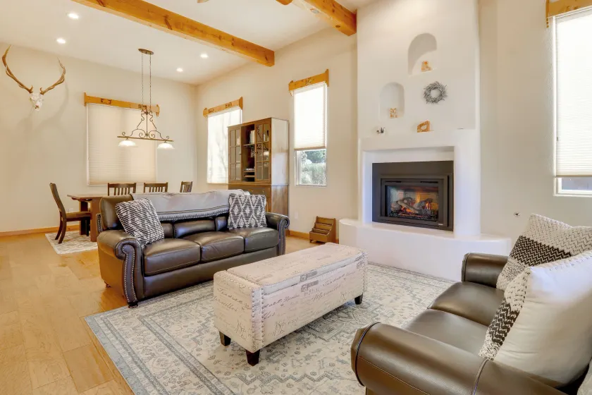 Luxe Desert Retreat w/ Mtn Views in Albuquerque! - Image 1