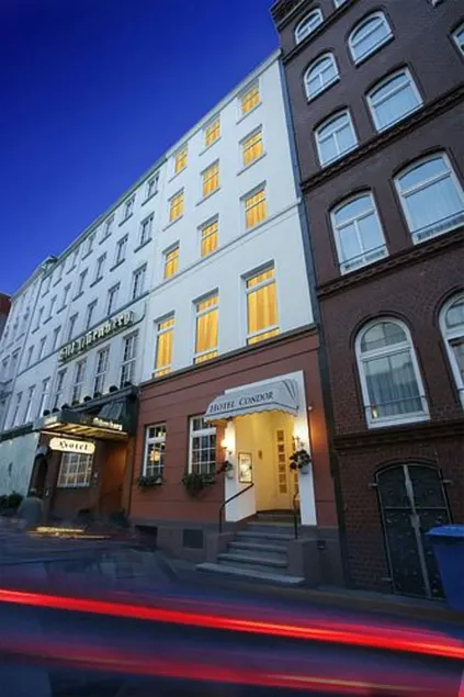Hotel Condor - Image 1