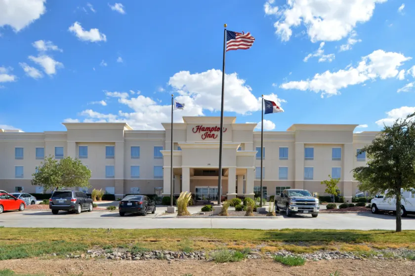 Hampton Inn Pecos - Image 1
