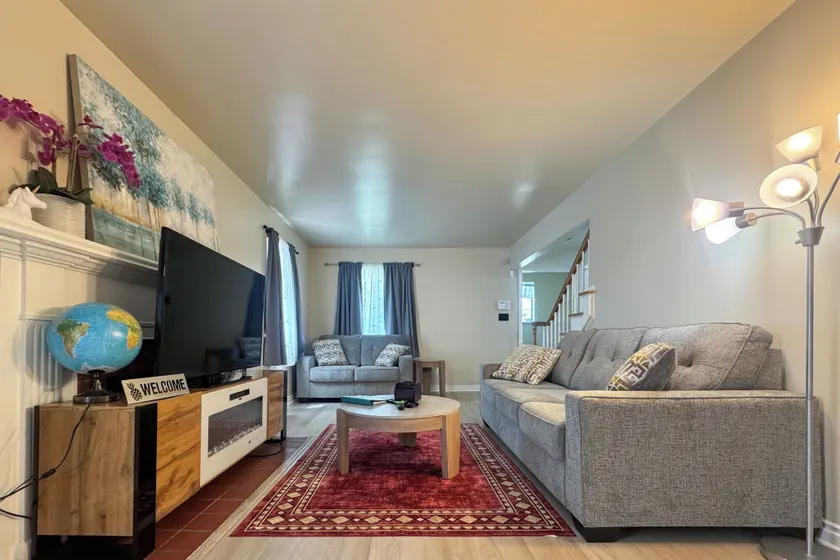 15 Mi to Dtwn Detroit: Cozy Family Home w/ Yard! - Image 1