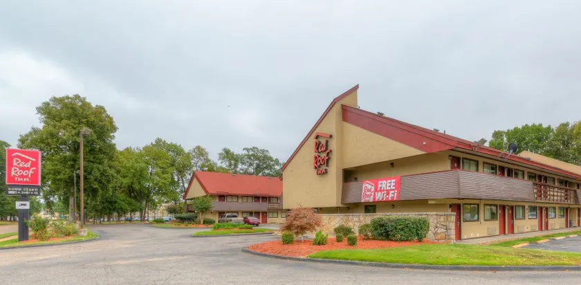 Red Roof Inn Memphis East - Image 1