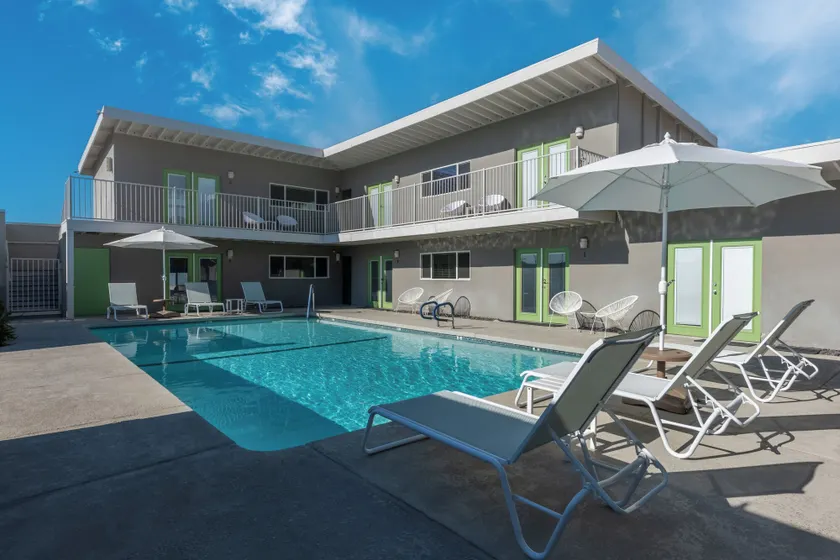 Desert Hot Springs Inn - Image 1