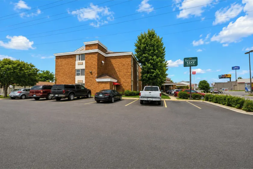 Extended Stay Inn & Suites Marion I-57 - Image 1