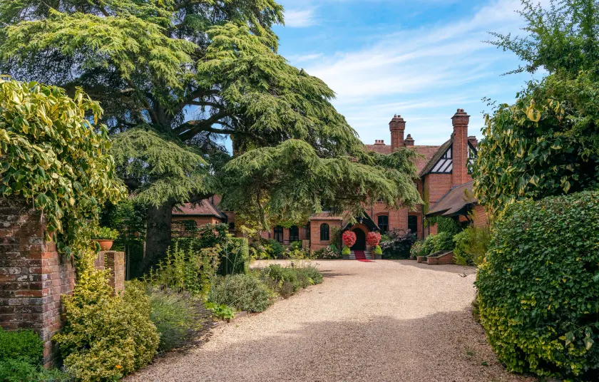 Careys Manor Hotel & SenSpa - Image 1