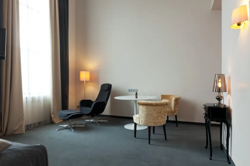 Suitehotel Pincoffs - Image 1