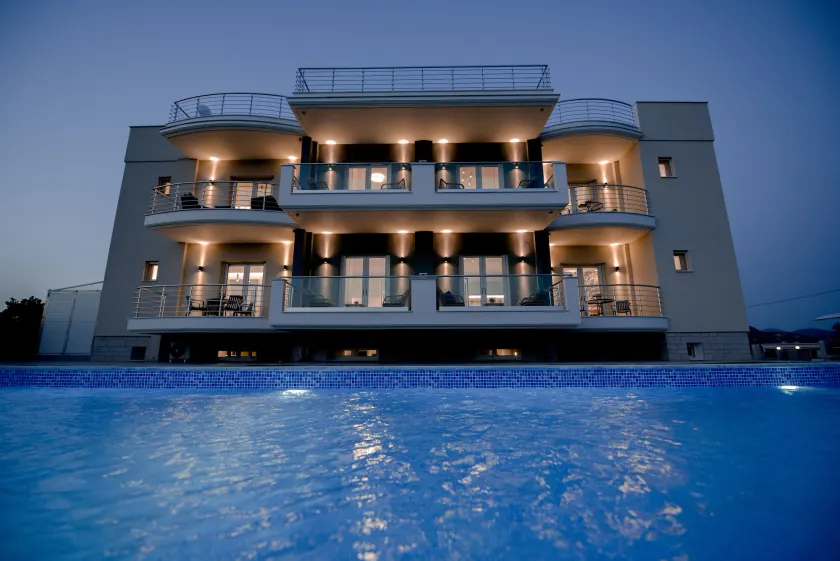 Frunze Luxury Apartments - Image 1