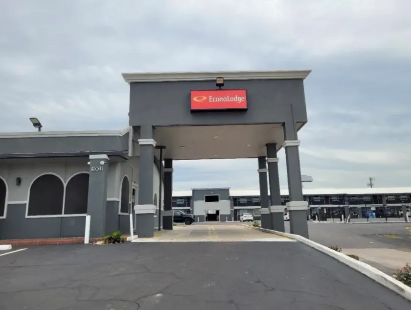 Econo Lodge Temple - Image 1