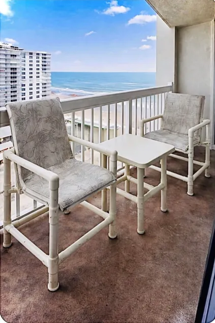Oceanfront Condo at Daytona beach  - Image 1