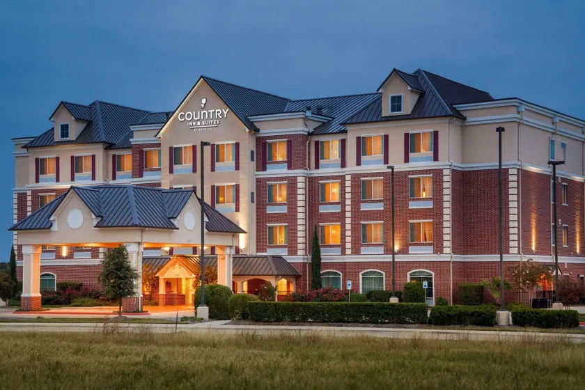 Country Inn & Suites by Radisson, College Station, TX - Image 1