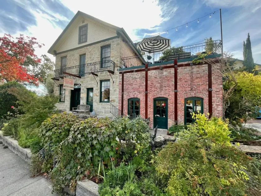 Maison Fleurie, A Four Sisters Inn - Image 1