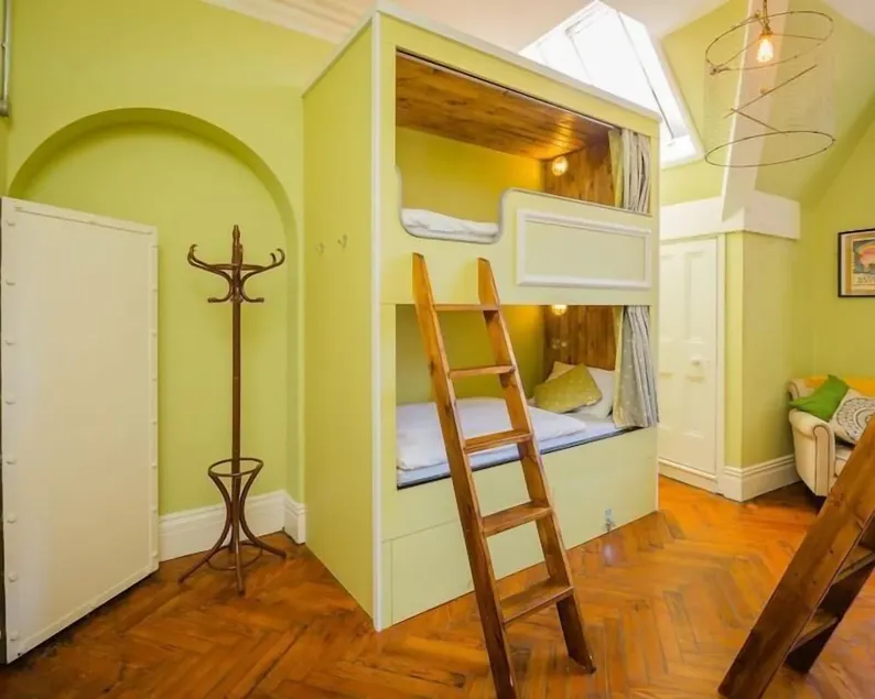 Mrs Potts Hostel - Room