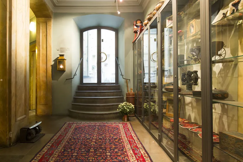 Lady Hamilton Hotel - Interior entrance