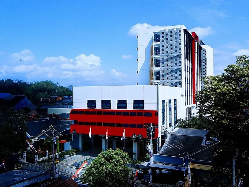 Hotel Fortunagrande Jember By Fosia Hotels - Image 1