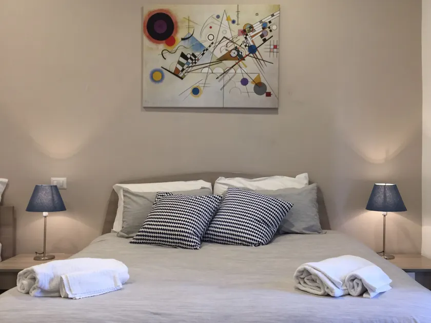 2Naples Rooms - Image 1