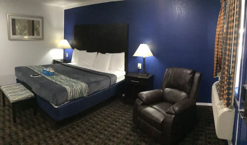 Budget Inn & Suites - Image 1