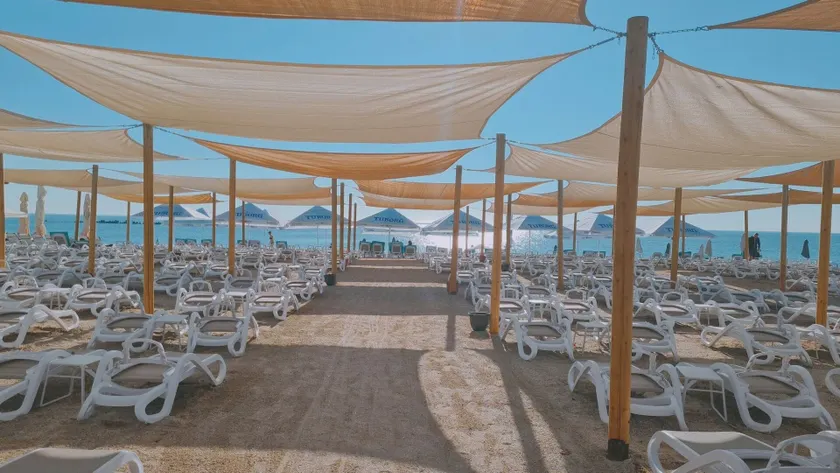 Hotel Riviera - Image 1