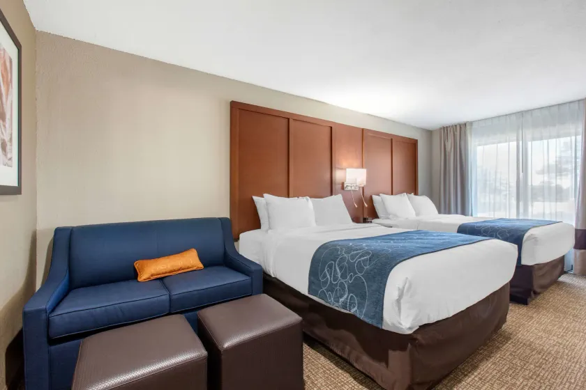 Comfort Inn & Suites Pinetop Show Low - Image 1