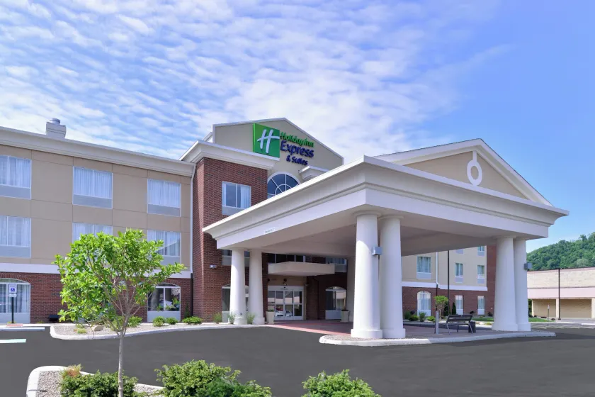 Holiday Inn Express & Suites New Martinsville by IHG - Image 1