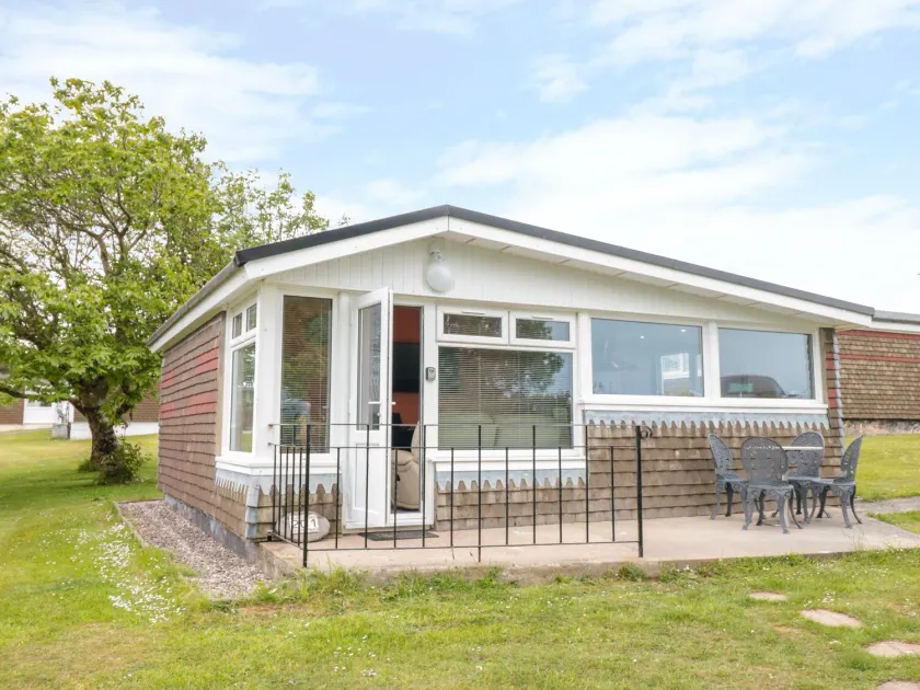201 Norton Park - Image 1