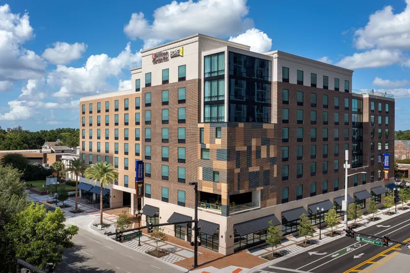 Hilton Garden Inn Orlando Downtown - Image 1