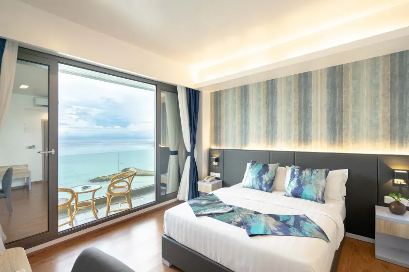 Arena Beach Hotel - Image 1