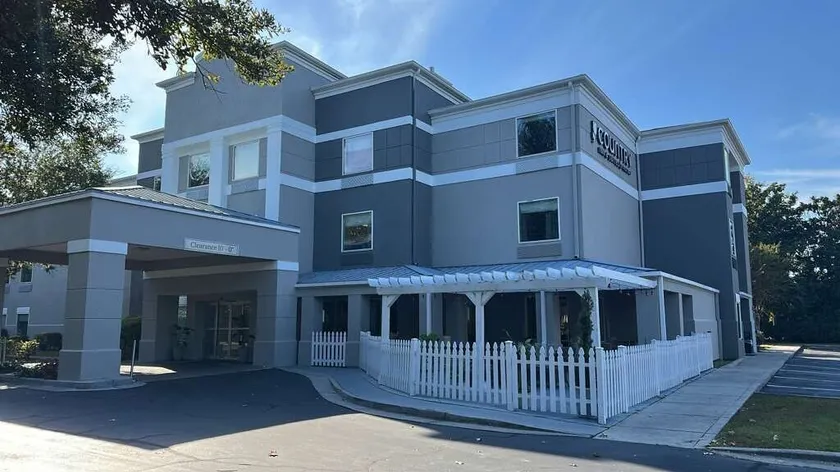 Country Inn & Suites by Radisson, Savannah Southside - Image 1