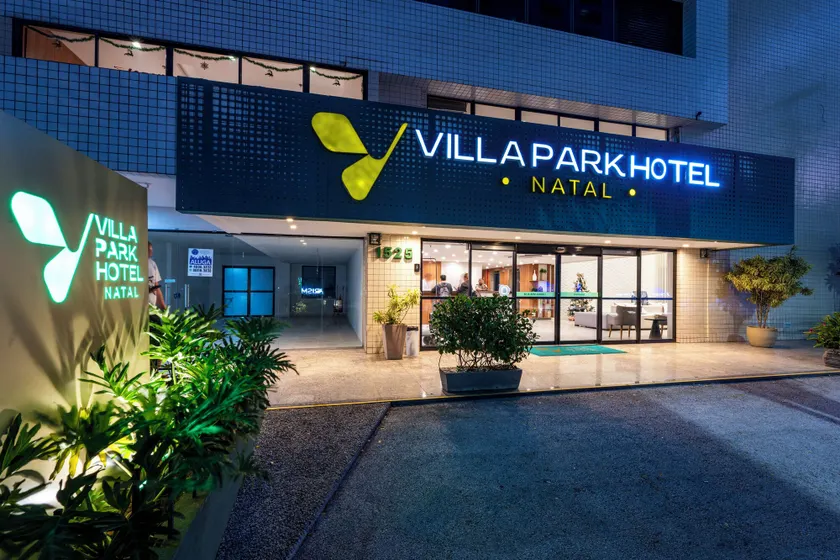Villa Park Hotel - Image 1