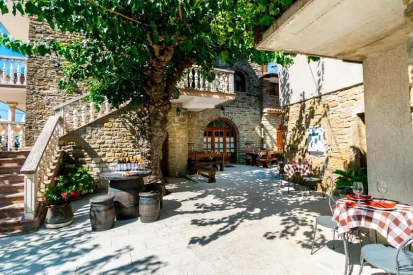 San Mauro Countryside Retreat with Restaurant & Wine Cellar - Image 1