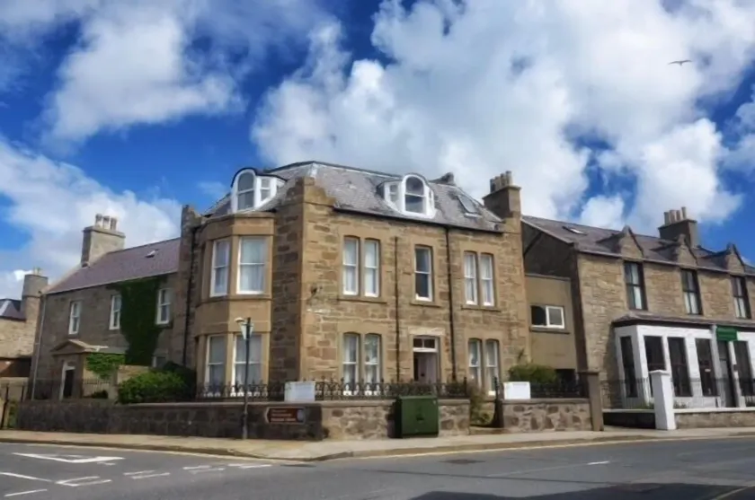 Eddlewood Guest House - Image 1
