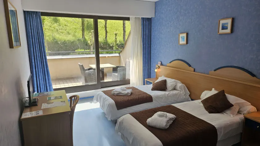 Brit Hotel Du Ban - Image 1