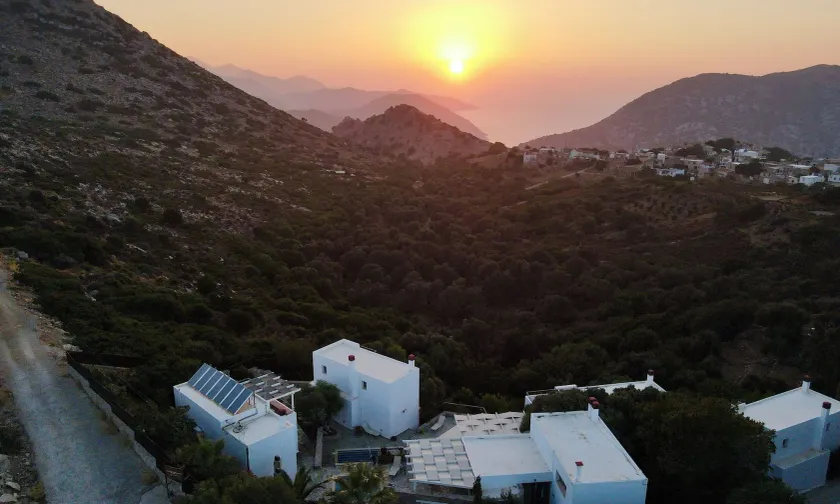 Mourtzanakis Residence - Traditional Eco Hotel in Achlada - Image 1