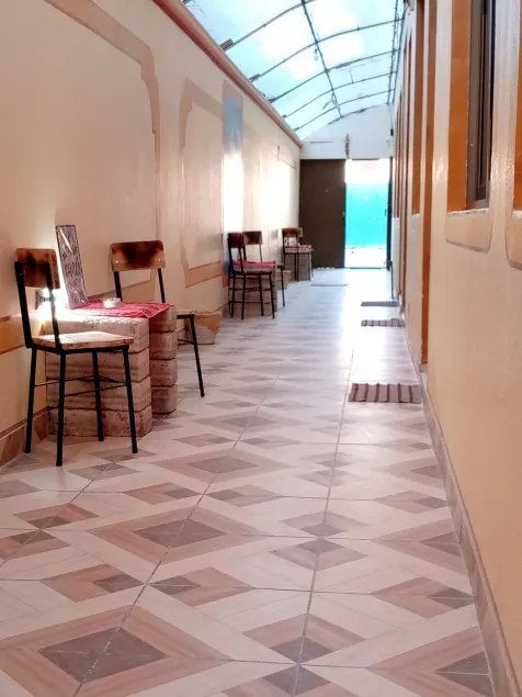 hostal beds of salt ga - Interior entrance