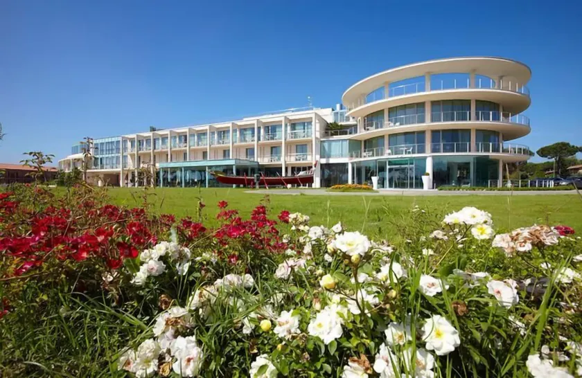 Hotel Pisa Tower Plaza - Image 1