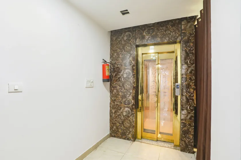 Via The Arrow Greater Kailash - Lobby