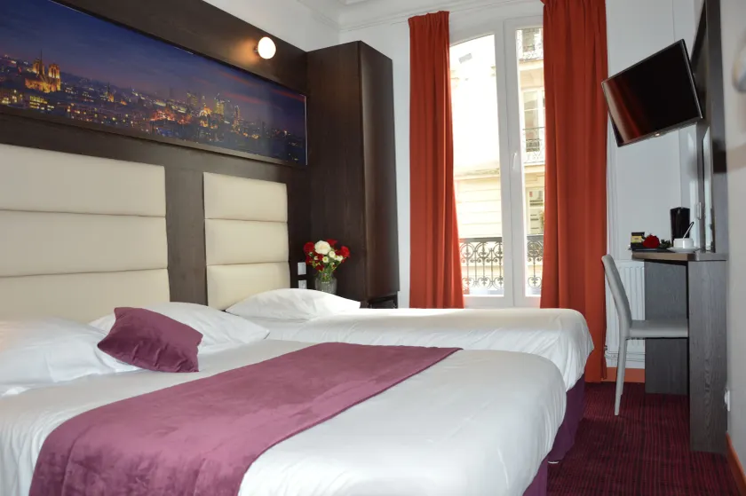 Parc Hotel - Image 1