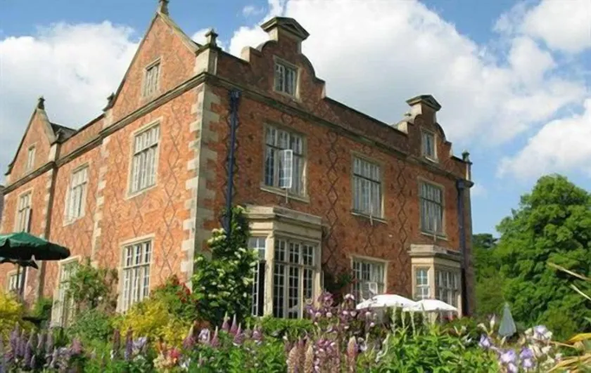 Willington Hall Hotel - Image 1