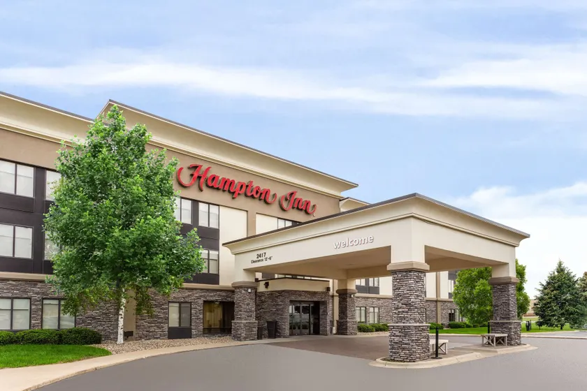 Hampton Inn Sioux Falls - Image 1
