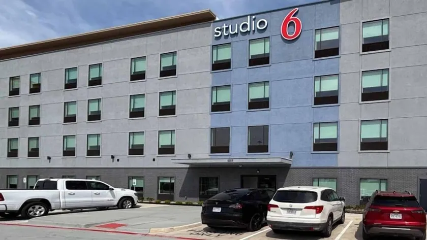 Studio 6 Dallas, TX – Fair Park - Image 1