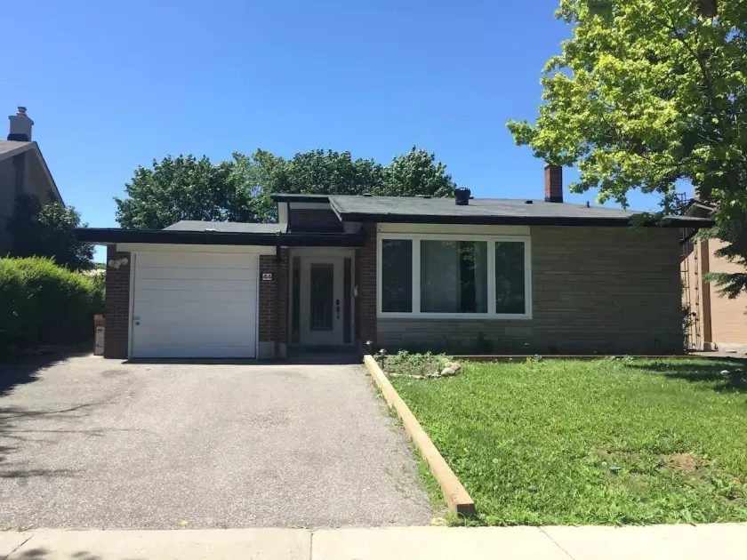 Private Rooms, Free Parking, Full Kitchen, Best Prices in Town- York University Heights - Image 1