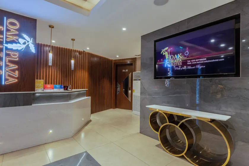 Oak Plaza Suites - Image 1