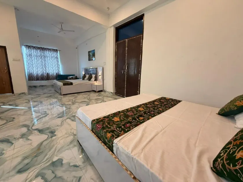 Hotel O The Golden Nacre Palace - Image 1