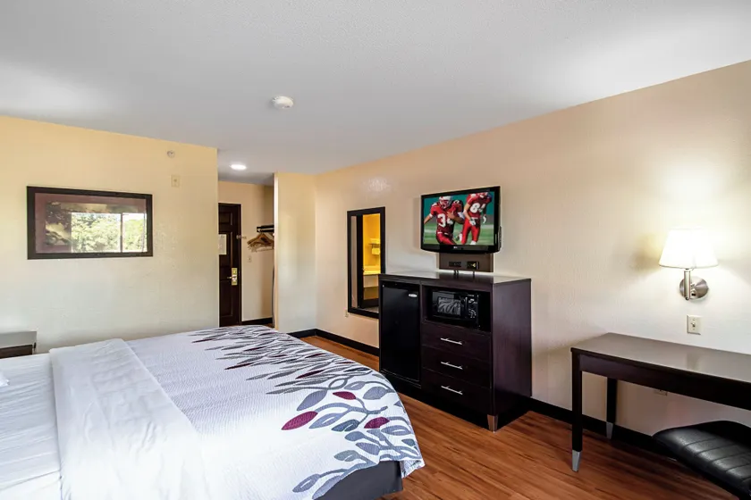 Red Roof Inn San Marcos - Image 1