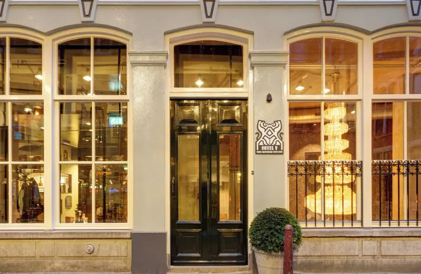 Hotel V Nesplein - Image 1