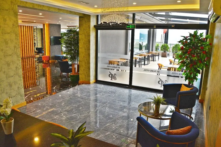 61 Park Hotel - Image 1